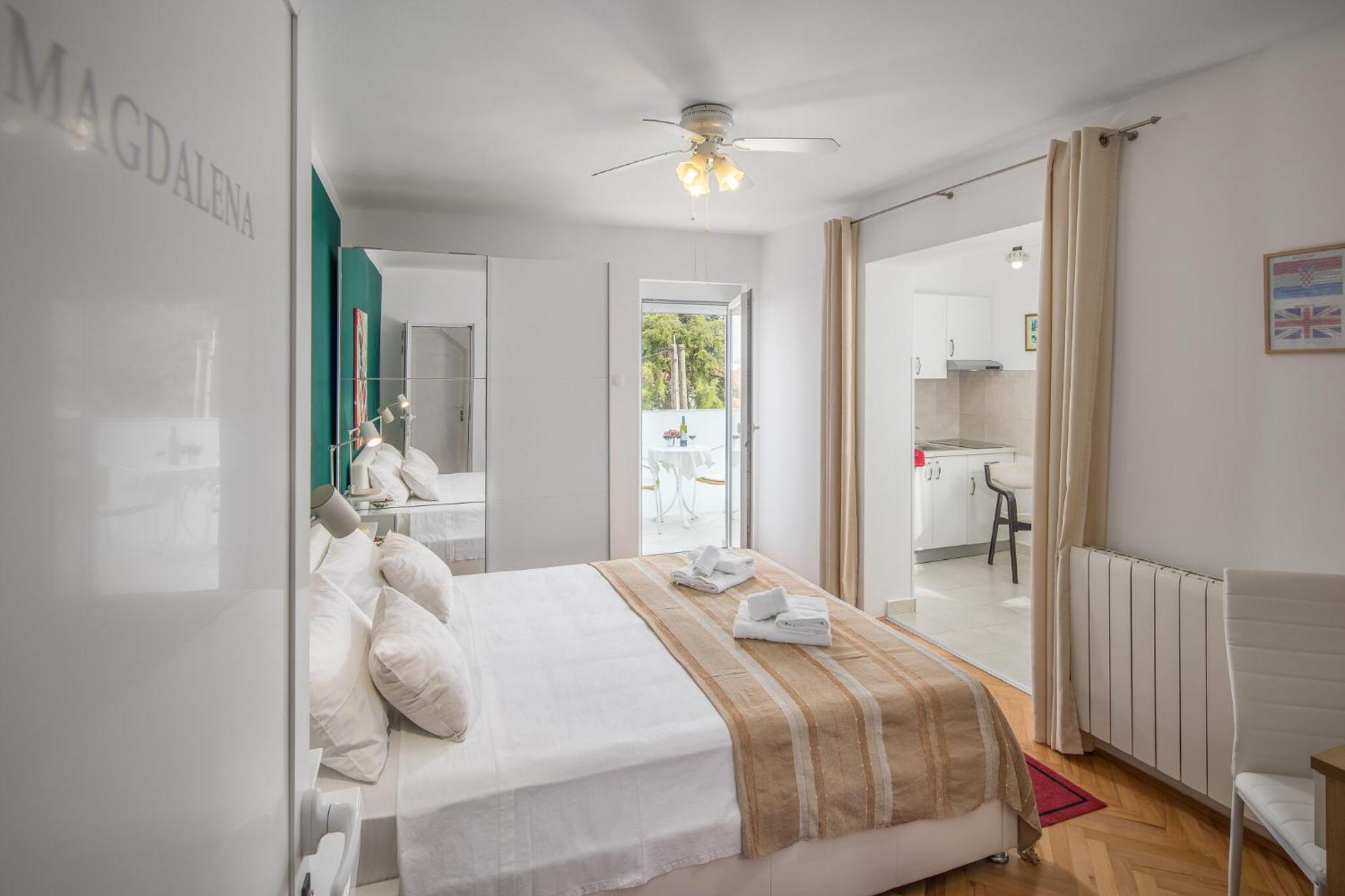 Katana Apartment *